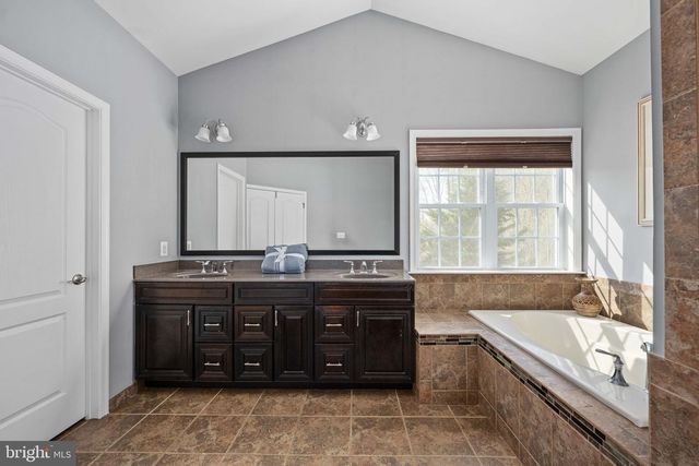 11613 PINE HOLLOW LN, Spotsylvania, VA 22551