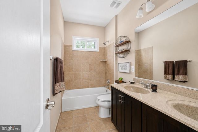 11613 PINE HOLLOW LN, Spotsylvania, VA 22551