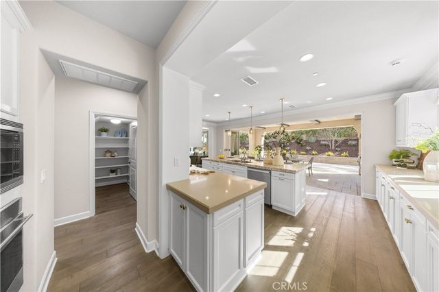 71 Clocktower, Irvine, CA 92620