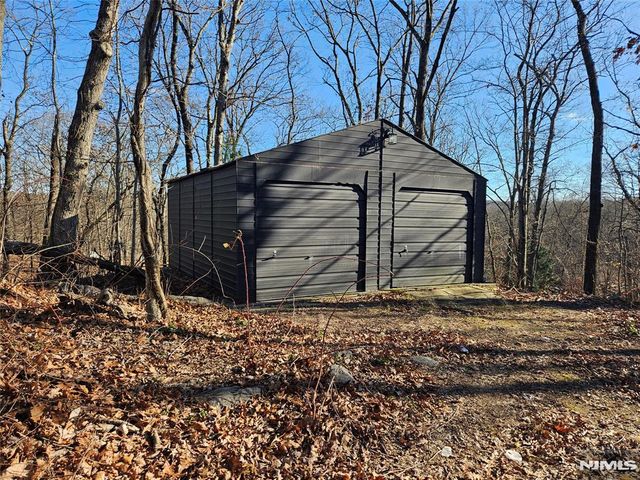 3 Elm Street, Wanaque, NJ 07420