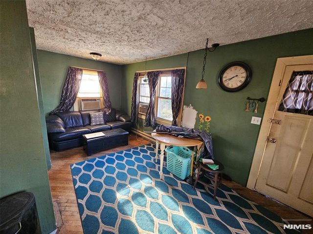 3 Elm Street, Wanaque, NJ 07420