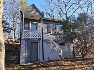 3 Elm Street, Wanaque, NJ 07420