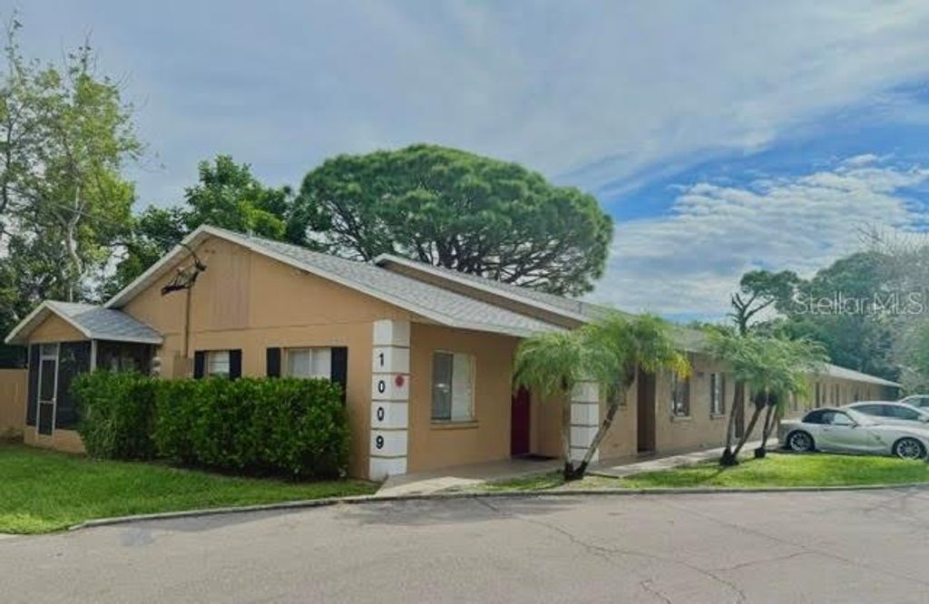 1009 63RD W, Bradenton, FL 34207