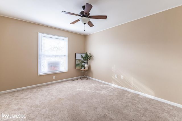 6322 Pepper Hill Street, West Bloomfield, MI 48322