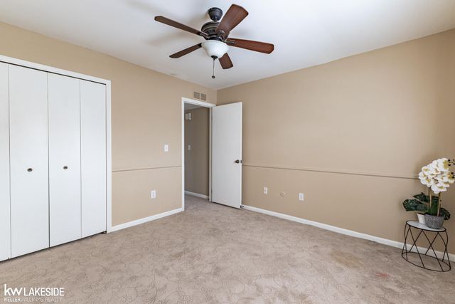 6322 Pepper Hill Street, West Bloomfield, MI 48322