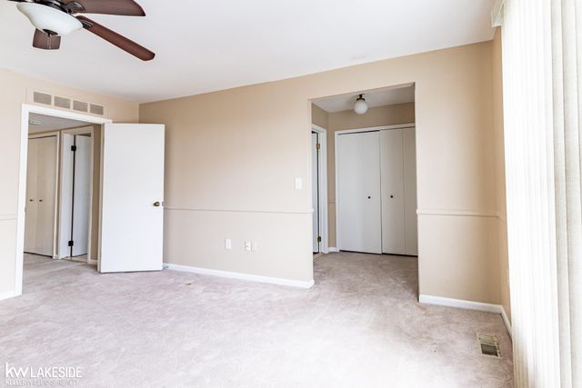 6322 Pepper Hill Street, West Bloomfield, MI 48322