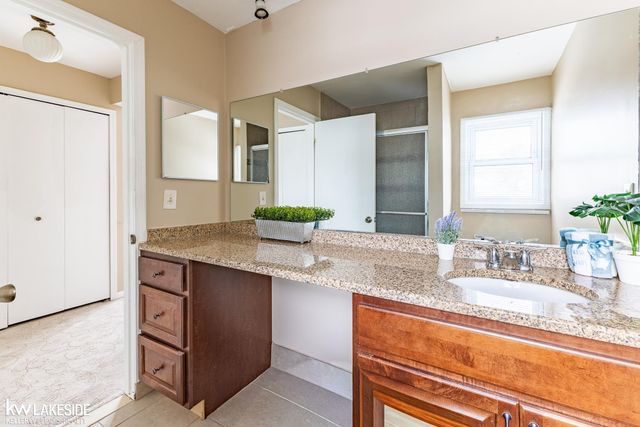 6322 Pepper Hill Street, West Bloomfield, MI 48322