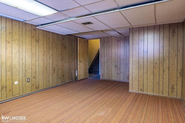 6322 Pepper Hill Street, West Bloomfield, MI 48322