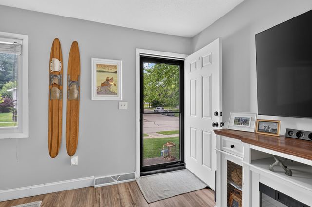 1371 Beckwith Avenue NE, Grand Rapids, MI 49505