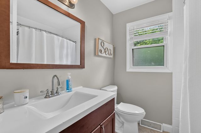 1371 Beckwith Avenue NE, Grand Rapids, MI 49505