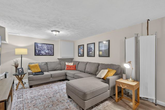 1371 Beckwith Avenue NE, Grand Rapids, MI 49505