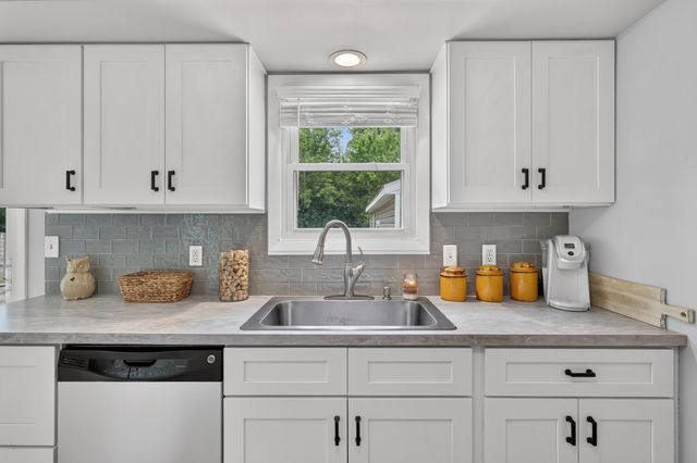 1371 Beckwith Avenue NE, Grand Rapids, MI 49505