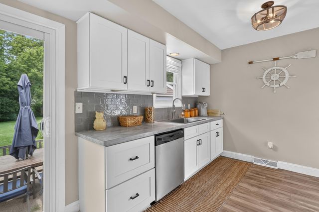 1371 Beckwith Avenue NE, Grand Rapids, MI 49505
