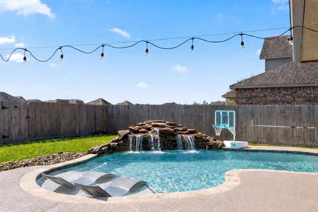 3212 Birkhill Court, Bay City, TX 77414