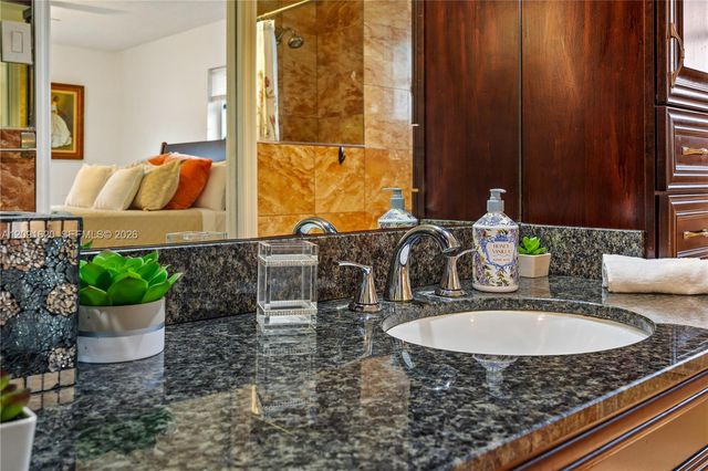 400 SE 31st Street 8, Fort Lauderdale, FL 33316