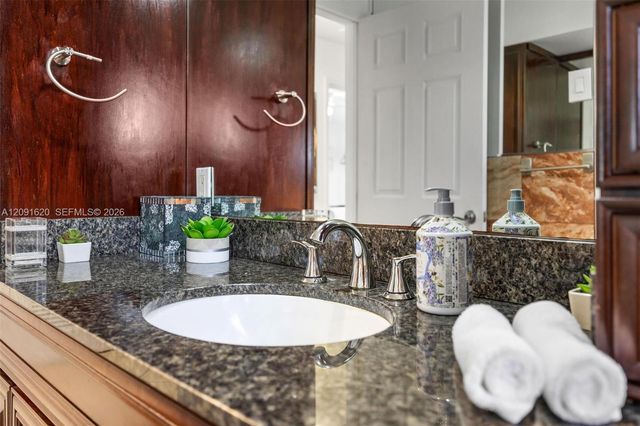 400 SE 31st Street 8, Fort Lauderdale, FL 33316