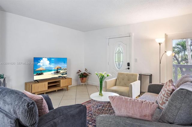 400 SE 31st Street 8, Fort Lauderdale, FL 33316