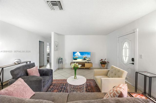 400 SE 31st Street 8, Fort Lauderdale, FL 33316