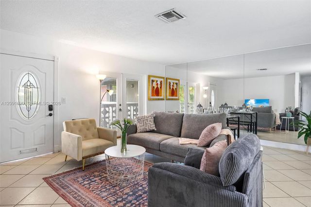 400 SE 31st Street 8, Fort Lauderdale, FL 33316