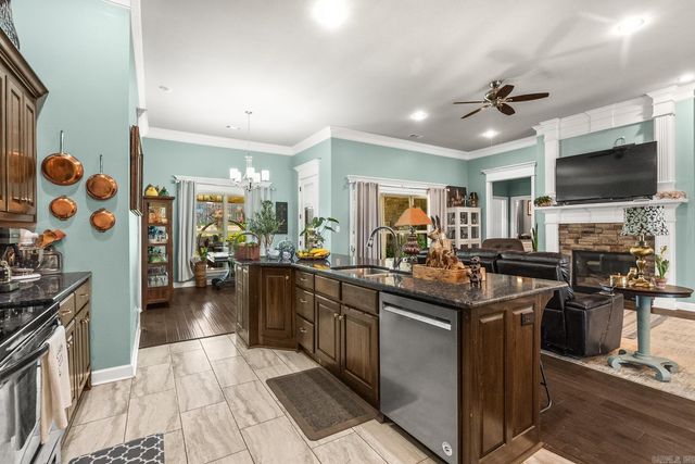 14 River Road Drive West, Mayflower, AR 72106