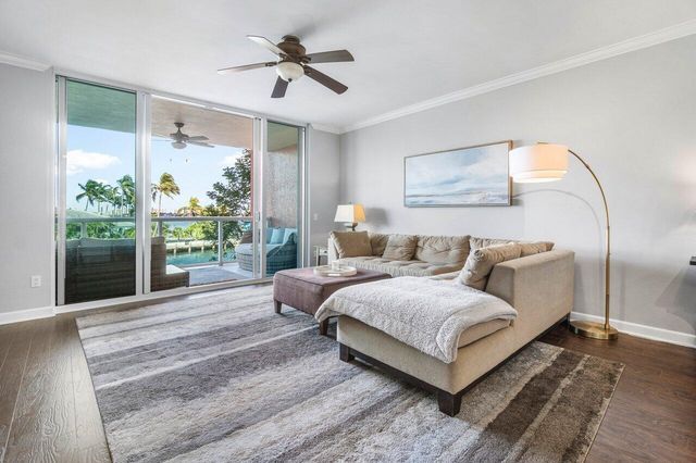 2650 Lake Shore Drive 201, Riviera Beach, FL 33404