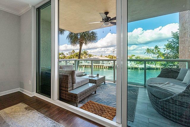 2650 Lake Shore Drive 201, Riviera Beach, FL 33404