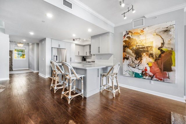 2650 Lake Shore Drive 201, Riviera Beach, FL 33404