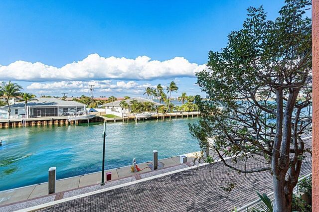 2650 Lake Shore Drive 201, Riviera Beach, FL 33404