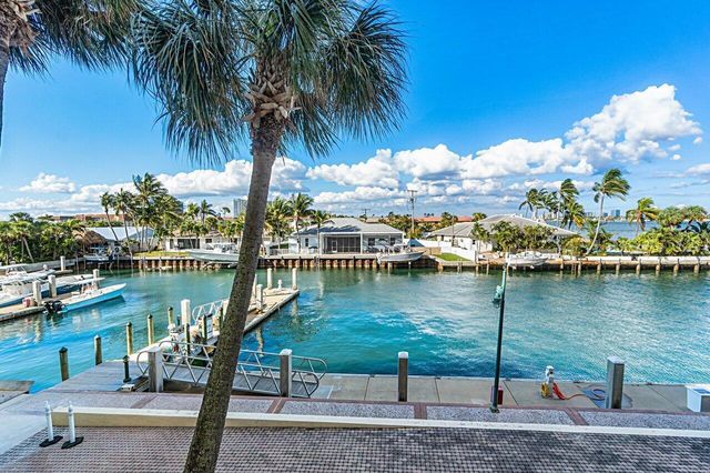 2650 Lake Shore Drive 201, Riviera Beach, FL 33404