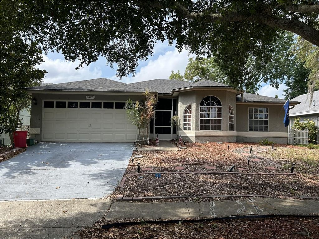1070 CAPTAINS WAY, Tarpon Springs, FL 34689
