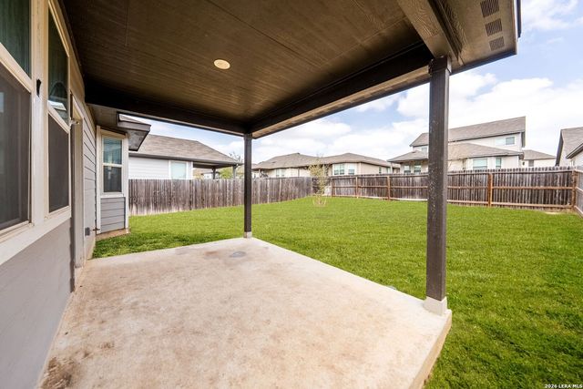 4820 night herder, St Hedwig, TX 78152