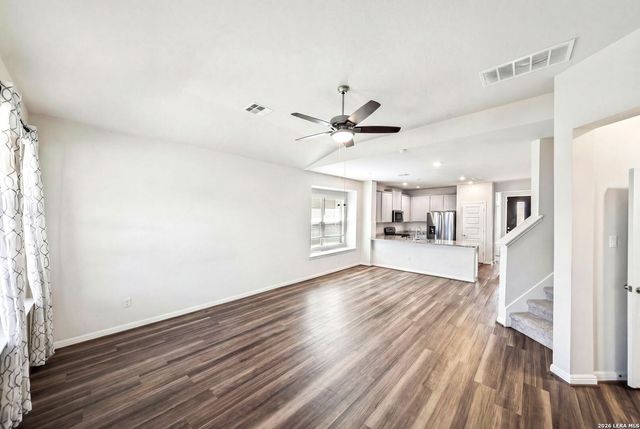 4820 night herder, St Hedwig, TX 78152