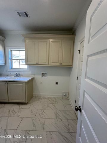 408 Aurora Circle, Canton, MS 39046