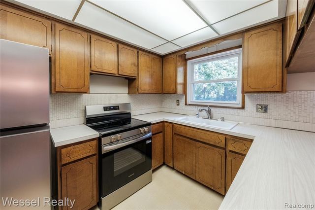 60384 Shawnee Lane, Washington, MI 48094