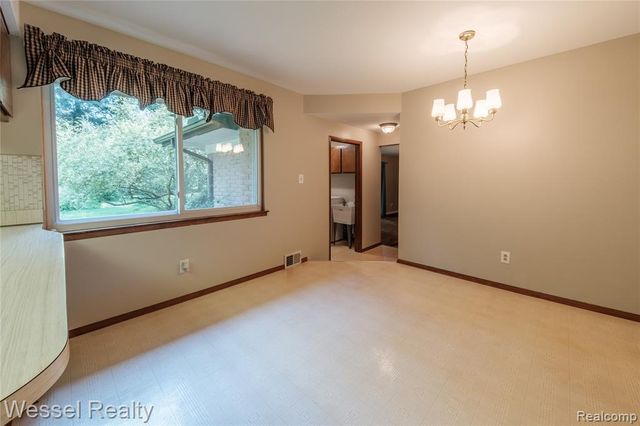 60384 Shawnee Lane, Washington, MI 48094