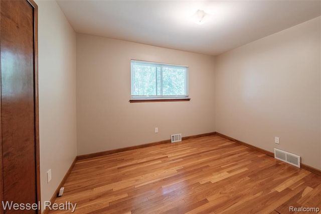 60384 Shawnee Lane, Washington, MI 48094