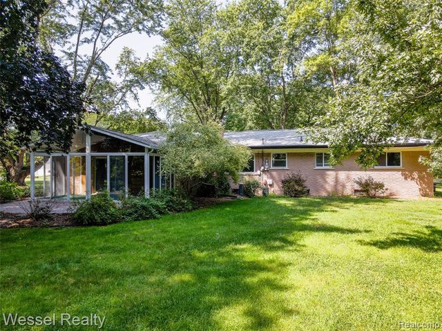 60384 Shawnee Lane, Washington, MI 48094