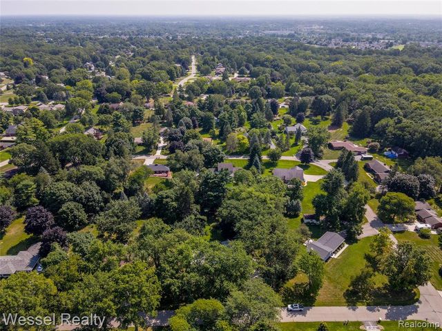 60384 Shawnee Lane, Washington, MI 48094