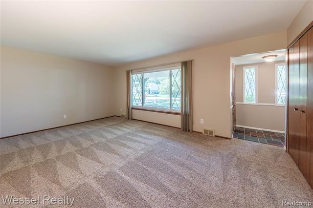 60384 Shawnee Lane, Washington, MI 48094