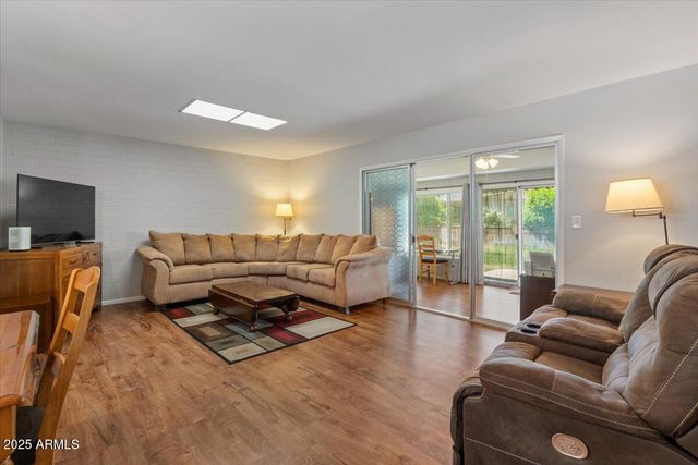 10895 W CLAIR Drive, Sun City, AZ 85351