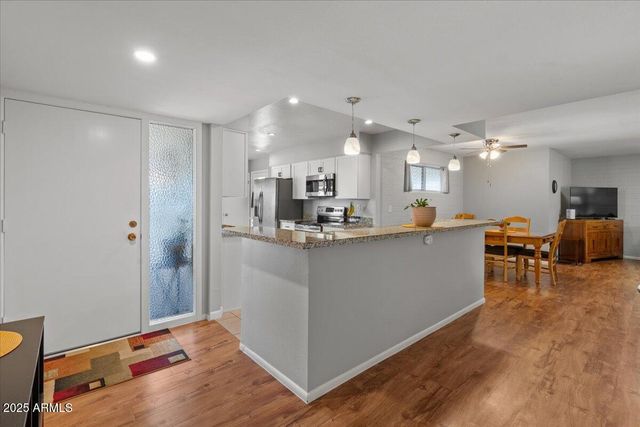 10895 W CLAIR Drive, Sun City, AZ 85351