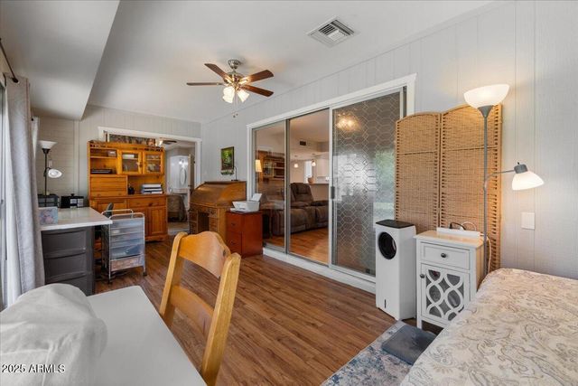 10895 W CLAIR Drive, Sun City, AZ 85351