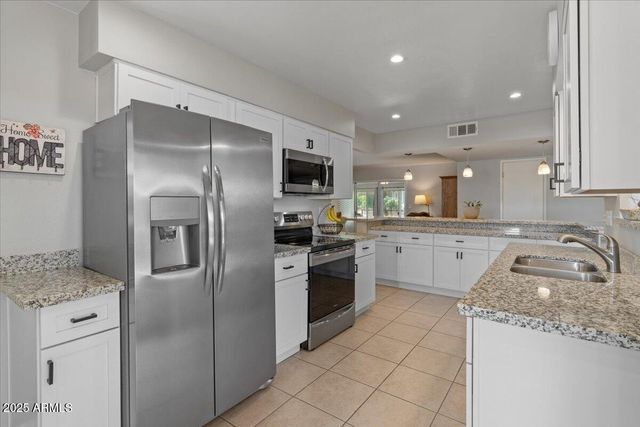 10895 W CLAIR Drive, Sun City, AZ 85351