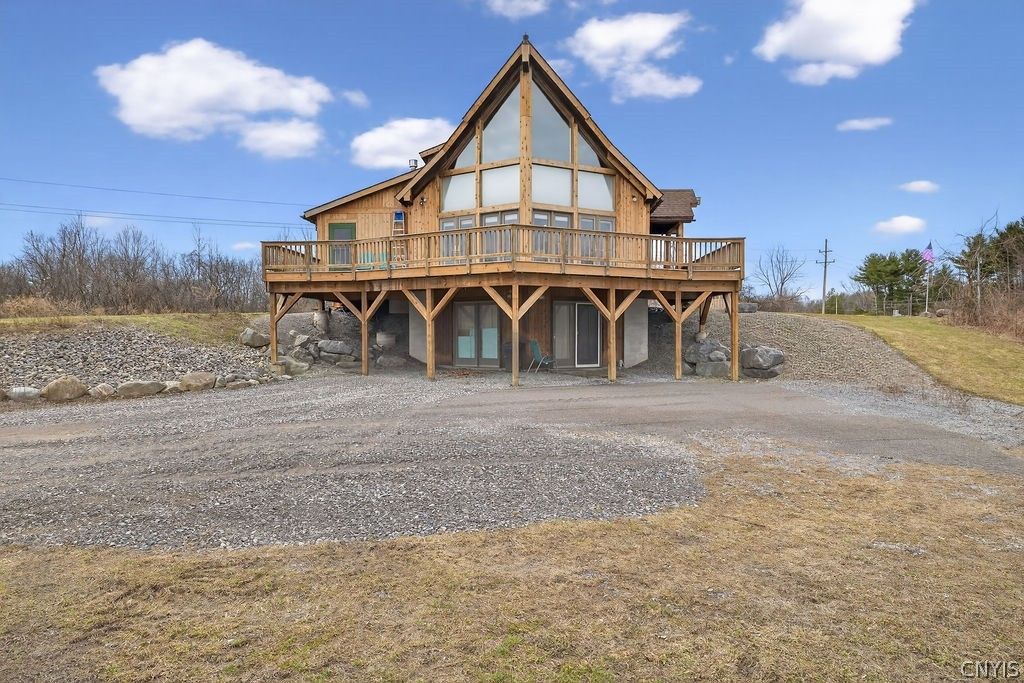 4000 Bishop Hill Road, Marcellus, NY 13108