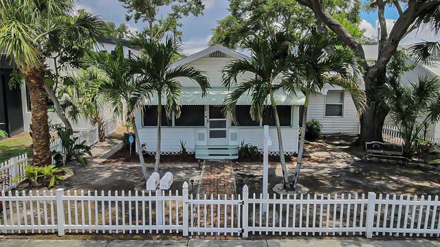 3829 2ND AVENUE N, St Petersburg, FL 33713