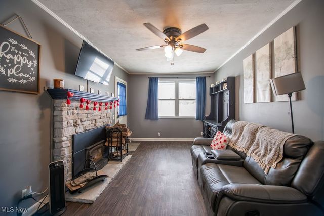 4022 State Route 516 NW, Dover, OH 44622