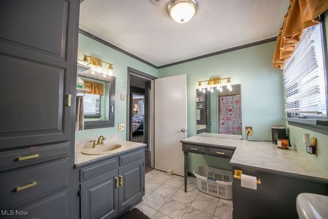 4022 State Route 516 NW, Dover, OH 44622