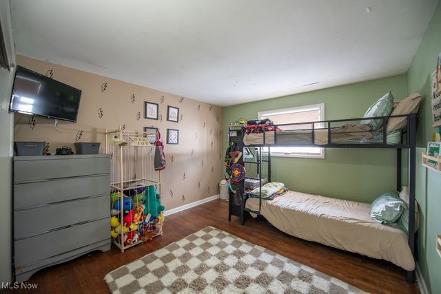 4022 State Route 516 NW, Dover, OH 44622