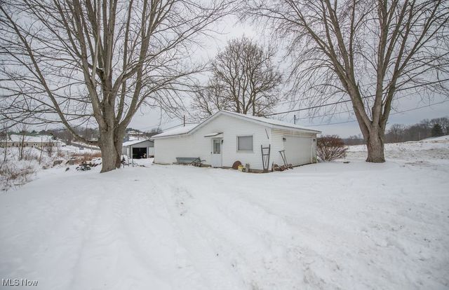 4022 State Route 516 NW, Dover, OH 44622