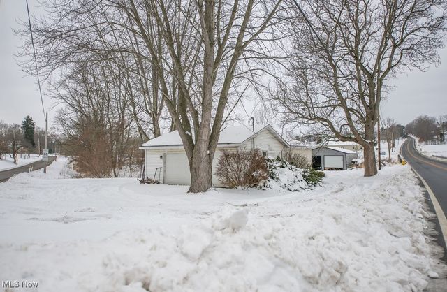 4022 State Route 516 NW, Dover, OH 44622